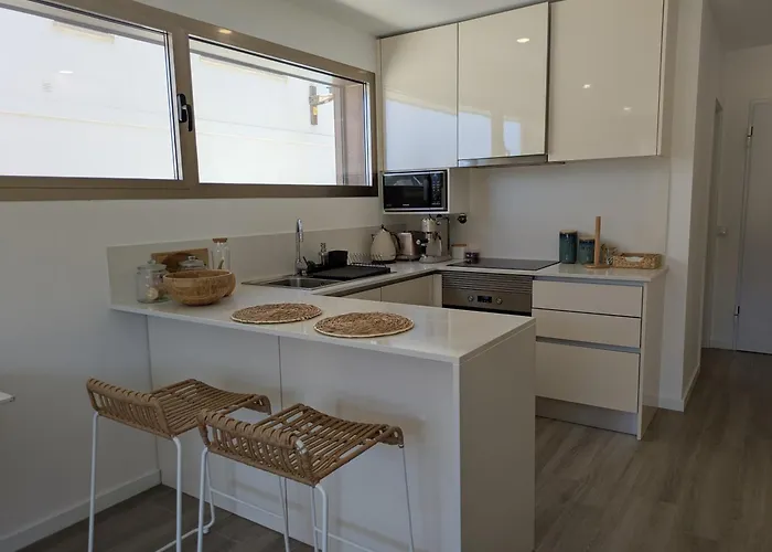 Paredes Da Vitória - Surf&sun * Pataias